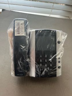 Polycom VVX 500 IP, 12-Line Business IP Media Corded Phone, Black, in its plastic wrapping