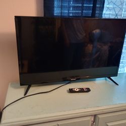 36 In Flat Screen Smart TV