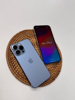 ✨ Pro-Level Cameras! - iPhone 13 Pro – Payments available with $5 DOWN ! - Smartphone