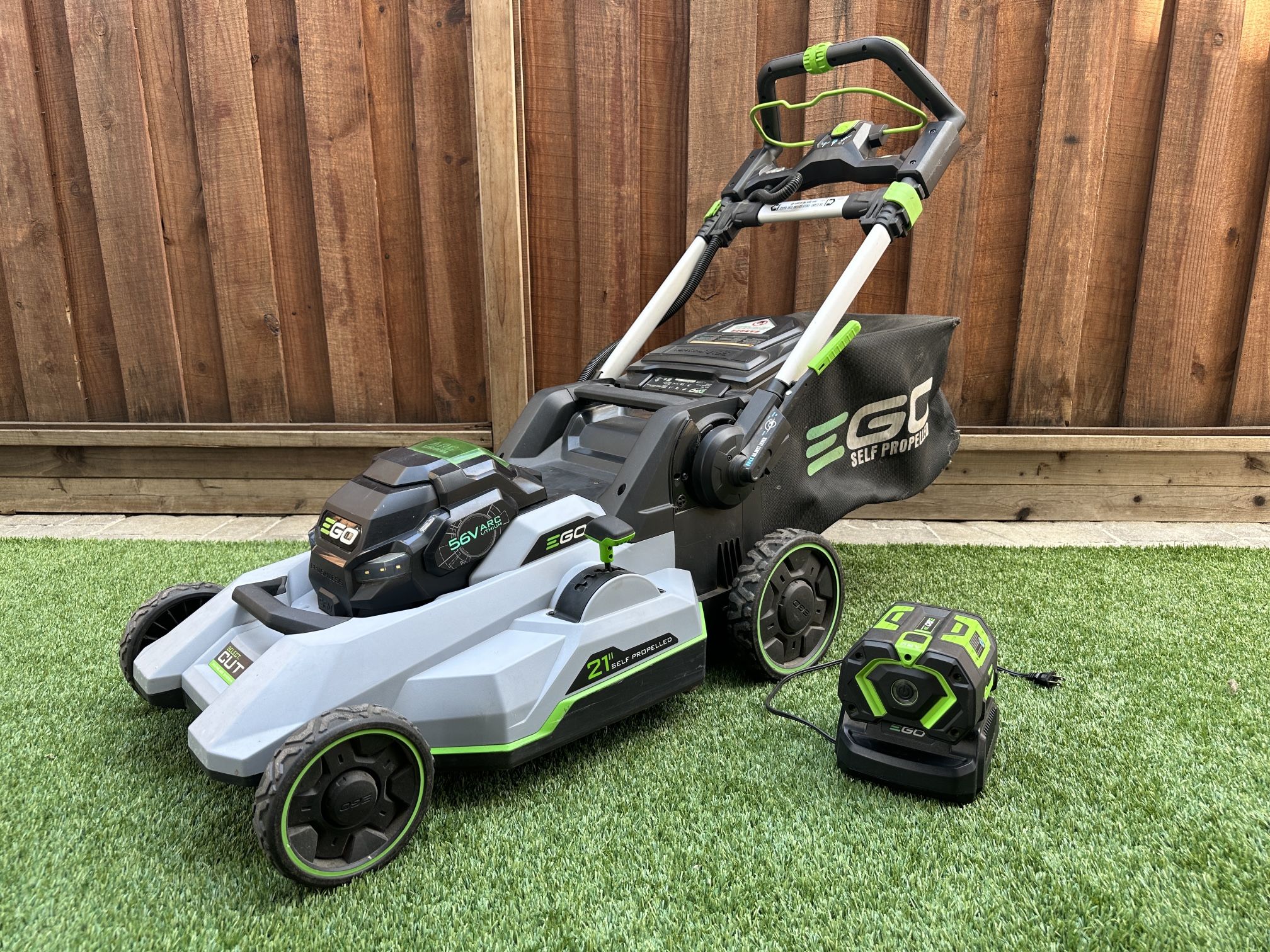 EGO POWER+ Self Propelled Lawn Mower 2135sp 7.5ah battery