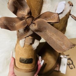 Women's  Customizable Uggs Bailey bow 
