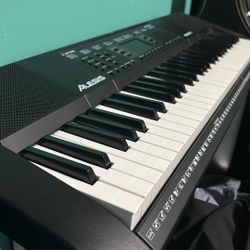 Alesia Keyboard Piano