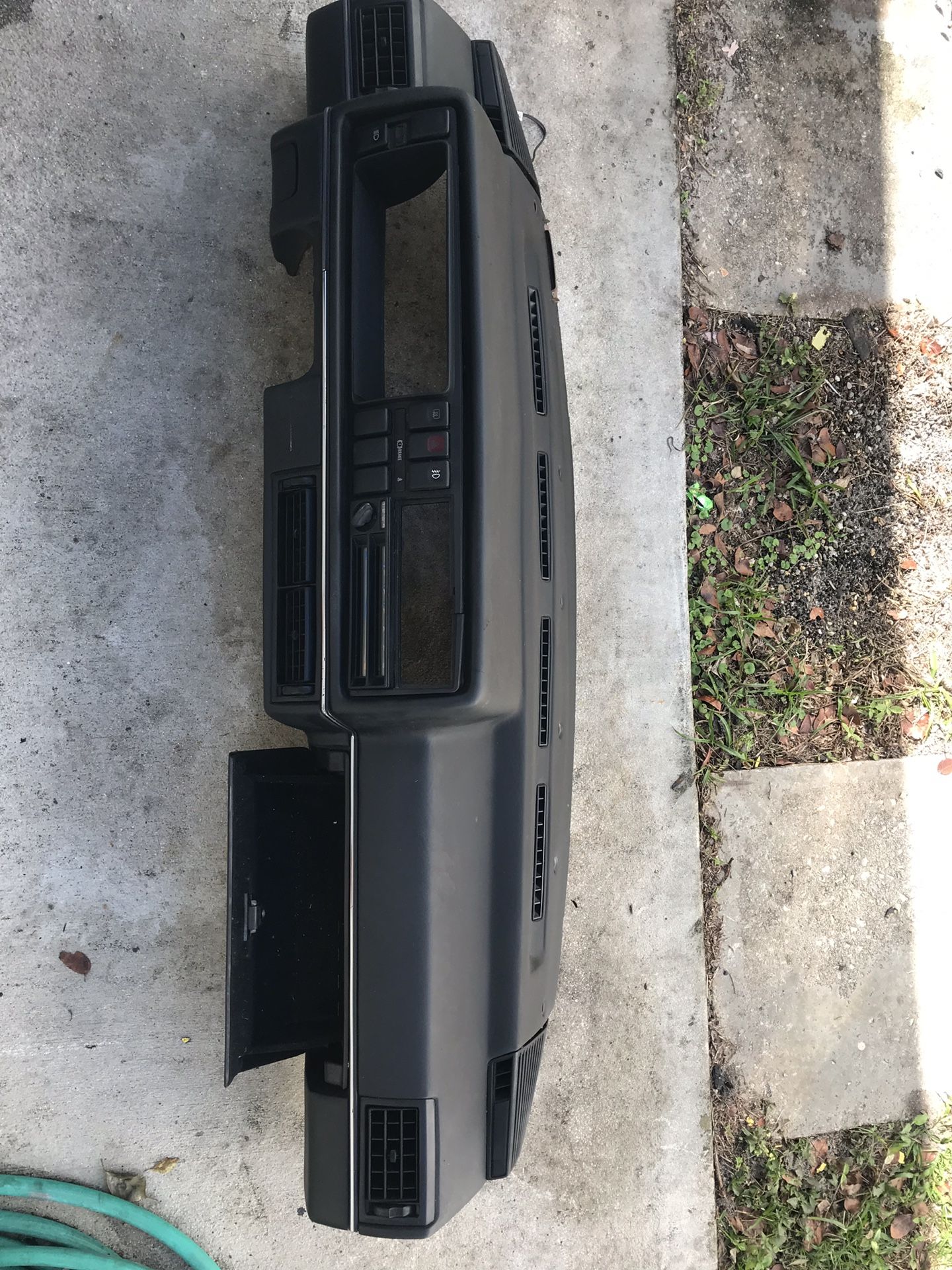 VW Golf/Jetta MK2 Dashboard With Euro Trays