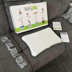 Nintendo Wii Fit (2008) Balance Board & Game Home Fitness + Wii Fit Game