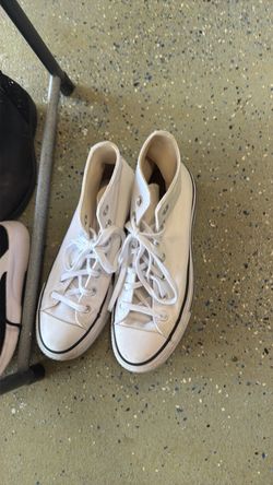 Converse Like New