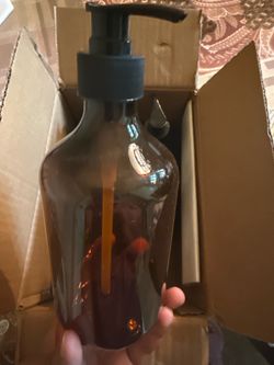 Empty Plastic Bottles With Pump Dispenser And labels amber, 16.9oz 500 ml