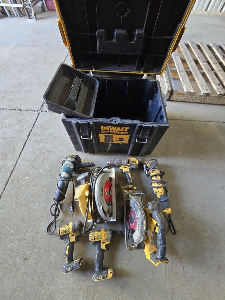 dewalt tools, toolbox/bag, trackers