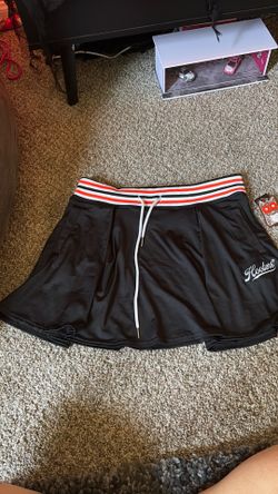 Hooters skirt