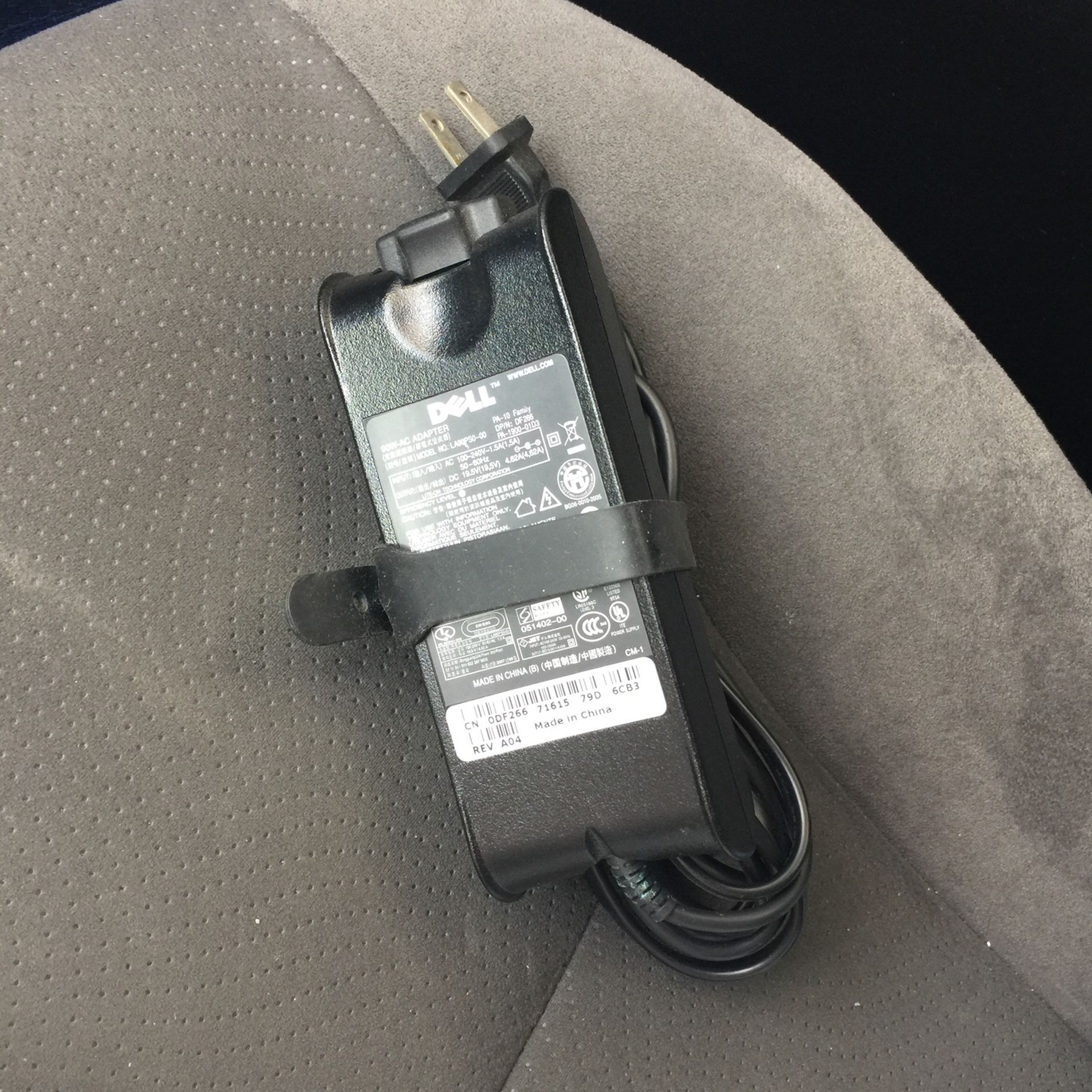 DELL 90W Ac-Adapter PA-1900-01D3 DP/N: U7809 Pre-owned