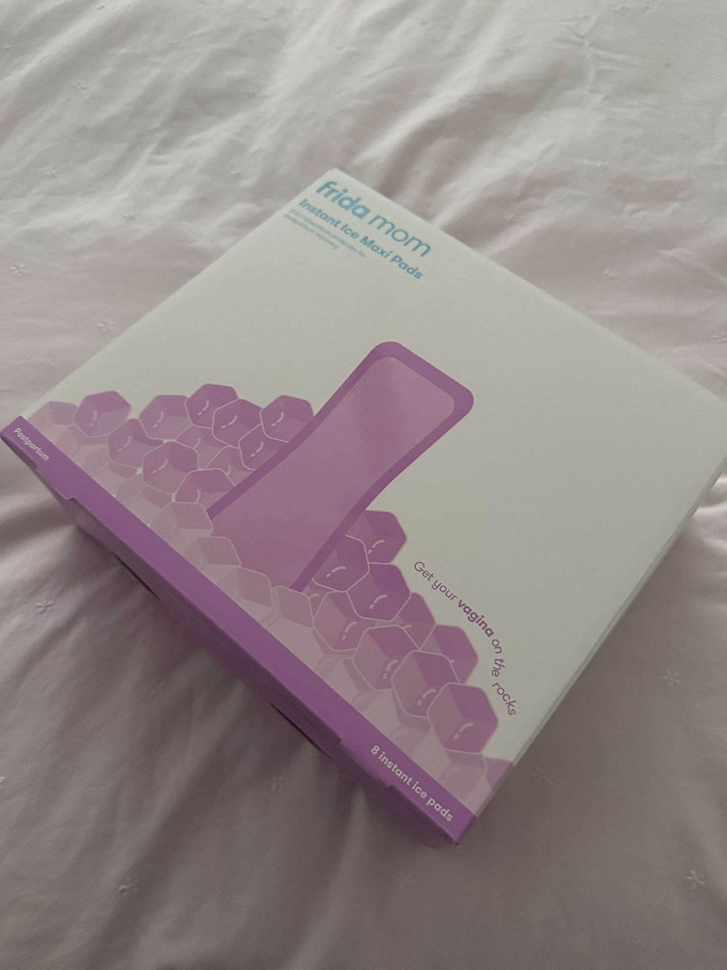 Frida Mom 2-in-1 Postpartum Pads, Absorbent Perineal Ice Maxi Pads, Instant Cold Therapy Packs and Maternity Pad in One 