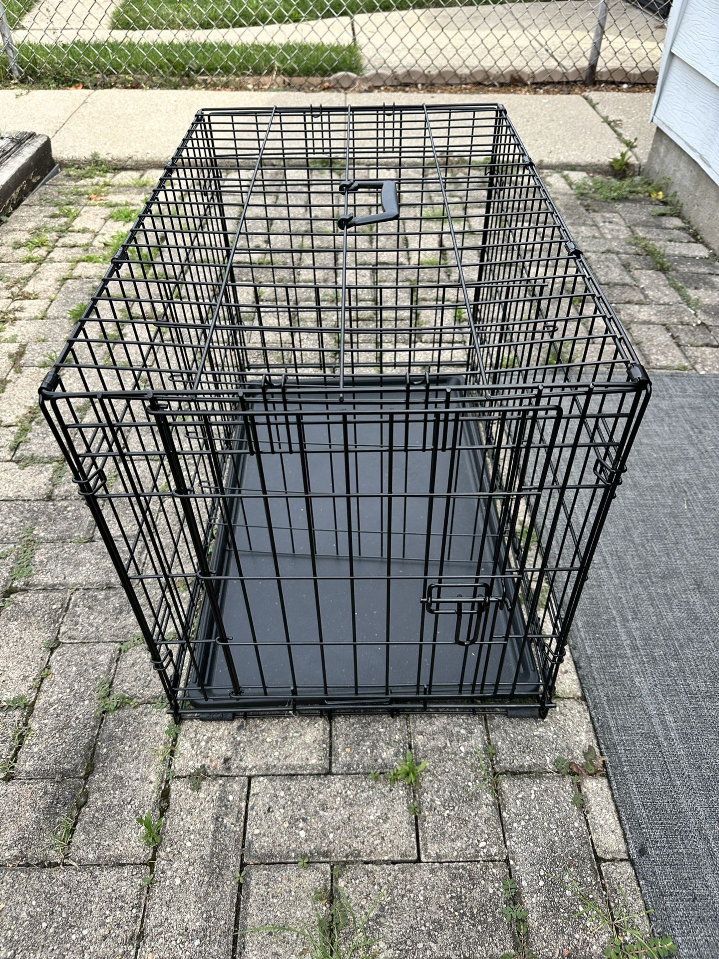 Dog Crate 30”L 19”W 21”L