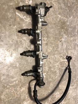 Acura Integra type R fuel rail and injectors