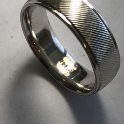14 Kt White Gold Wedding Band 
