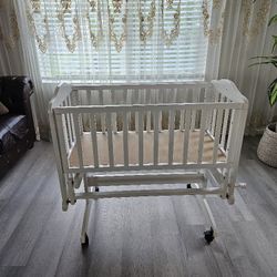 Wooden Baby Swing Basinet 