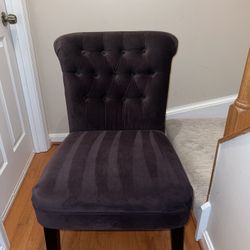 Velvet Dark Purple Lounge Chair