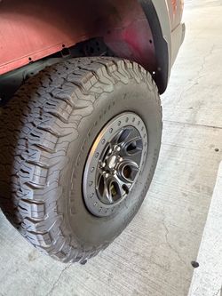 Ford Raptor 5 tires available they fit bronco