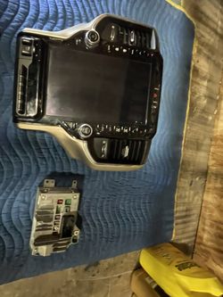 2020 Dodge Ram Uconnect 12.5 Screen 
