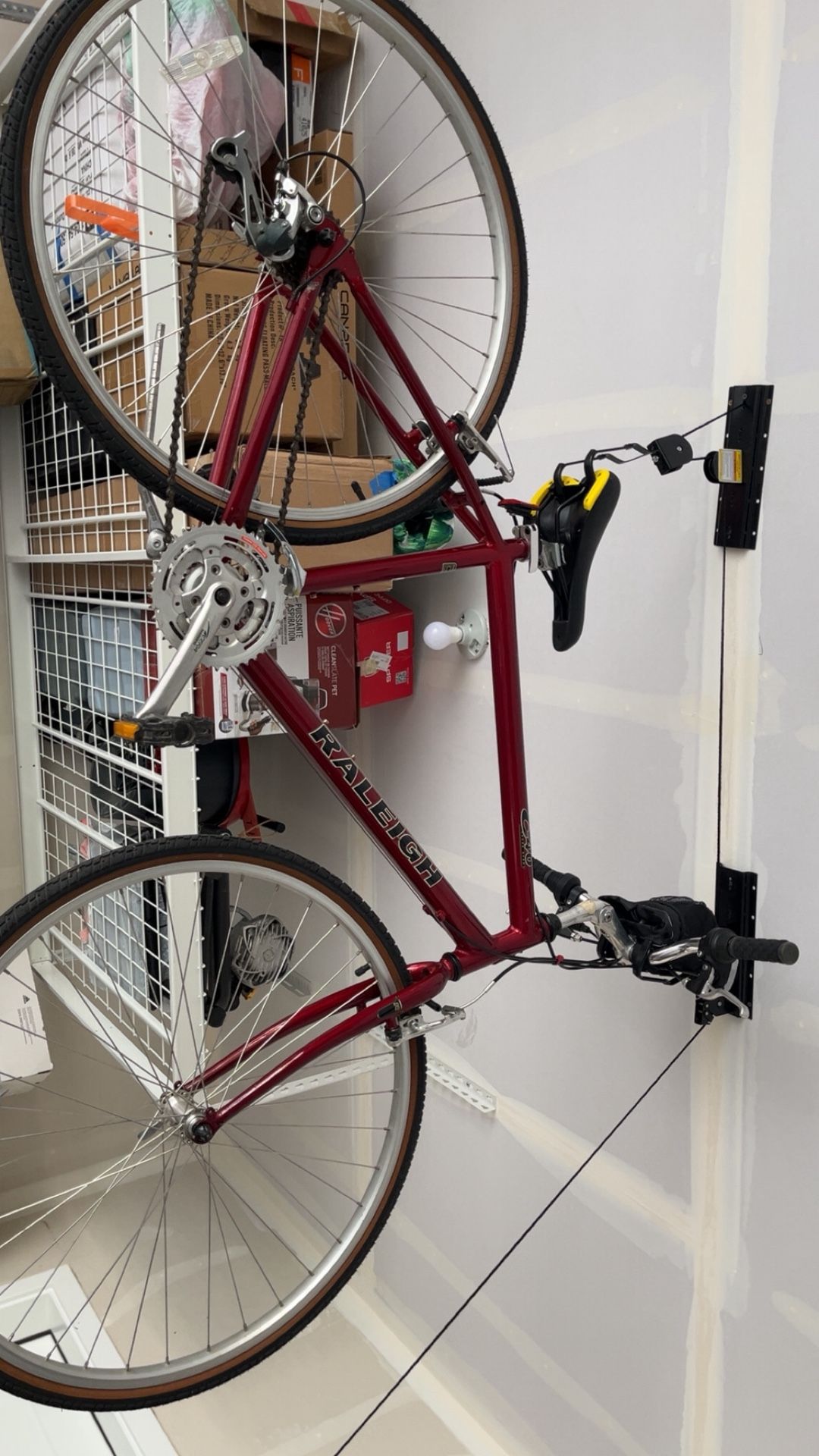 Men’s Bike With A Bike Station For Indoor Training