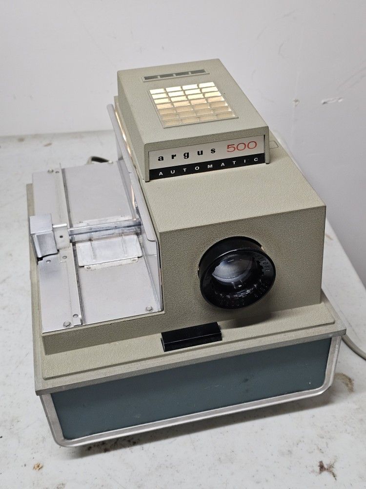 Argus 500 Automatic Slide Projector Vintage Antique