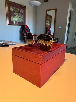 FENDI Sunglasses Unisex . NEW