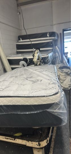 Twin  mattress