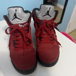 Jordan 5 Raging Bull