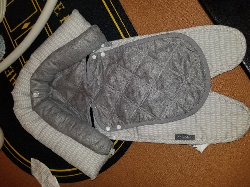 Car seat insert for newborns.