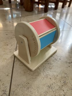 Lovevery rainbow spinner 