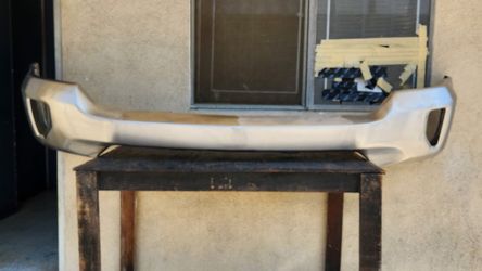 2016-2018 Chevy Silverado 1500 Front Bumper. OEM