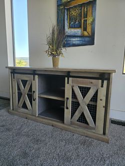 Credenza/buffet/Tv Stand 