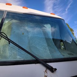Curved RV Windshield (Passenger's Side)