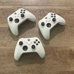 Xbox controllers 