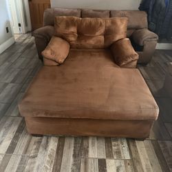 Brown Oversized Chaise Lounge Chair