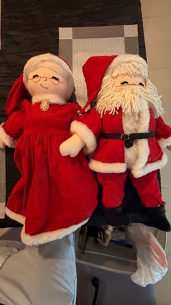Vintage Santa and Mrs. Claus Plush Doll Set