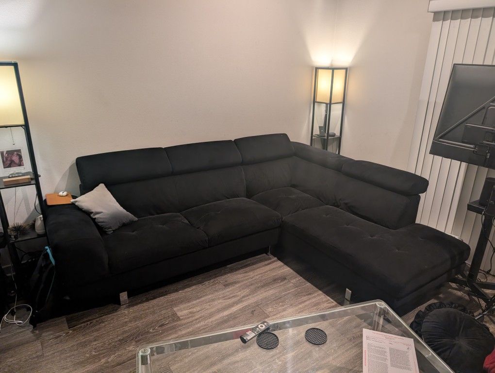 Free Black Sofa - ON HOLD till Saturday