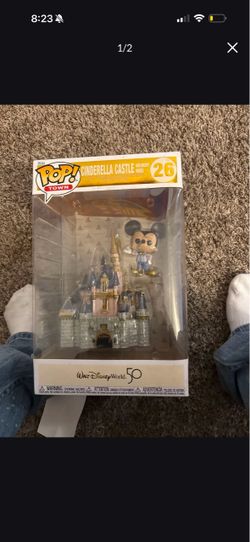 Funko Pop Town Cinderella Castle with Mickey Mouse #26