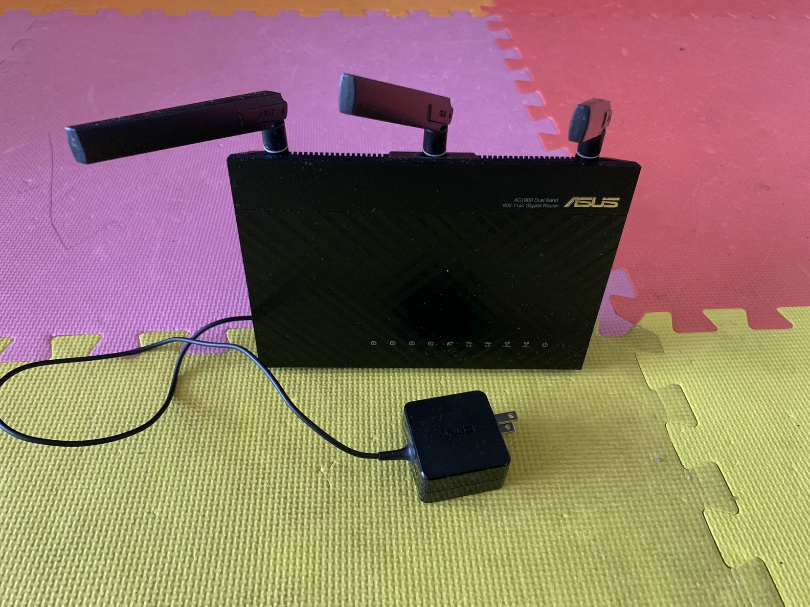 ASUS RT-AC68P Dual-Band Wireless AC-1900 Gigabit Router. Aimesh 2.0