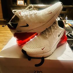Nike Air270