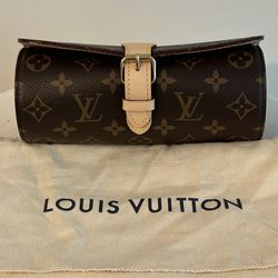 100% Authentic Louis Vuitton iconic monogram 3 watch case. for Sale in Los  Angeles, CA - OfferUp