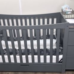 CRIB AND MATTRESS SET