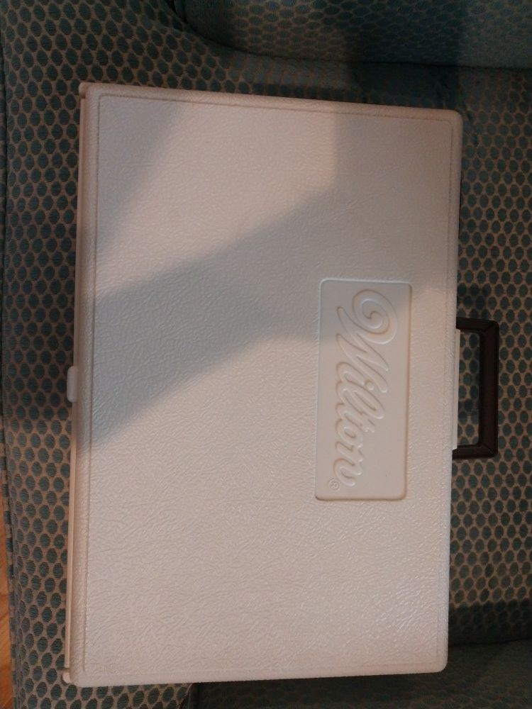 Wilton decorating organizer/case with Practice board