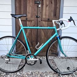 Cannondale SR 500 Road Bike With Upgrades
