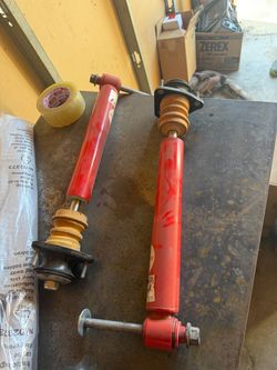 BMW Wagon 525i 528i 530i 540i rear shocks