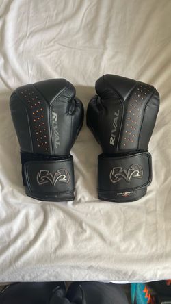 Rival bag gloves