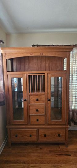 Oak wood wardrobe