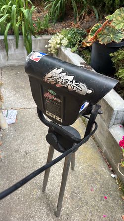 ATEC Hitting Streak Baseball Pitching Machine