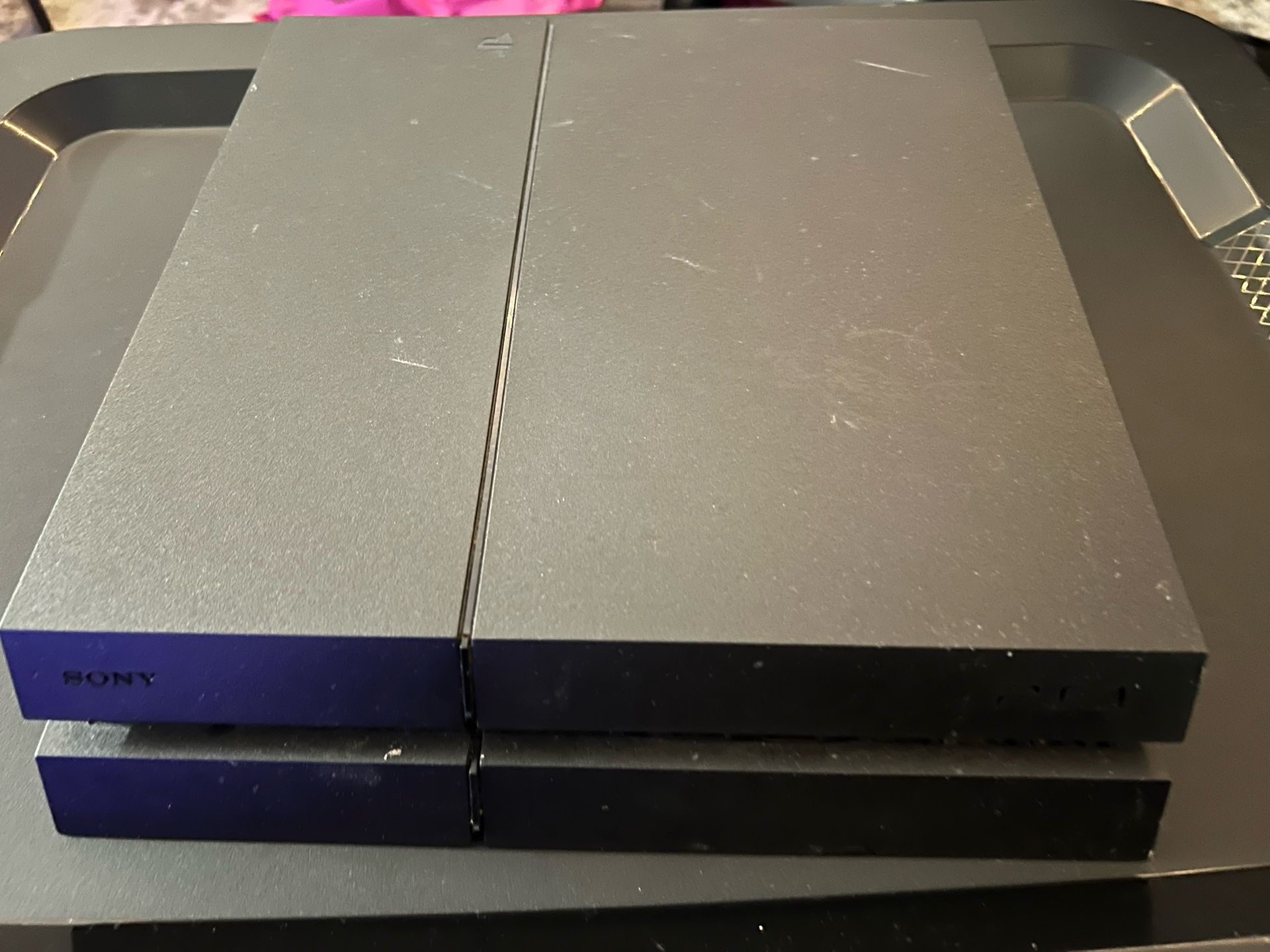 PlayStation 4 (PS4)