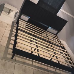 King Size Bed Frame ! 