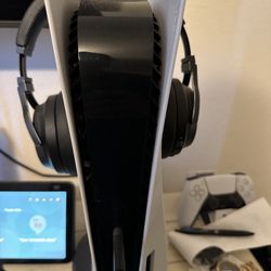 PS5 Digital And Disc