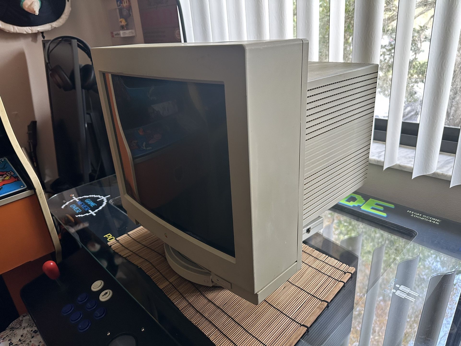 Apple Multiple Scan 17” Display CRT Monitor